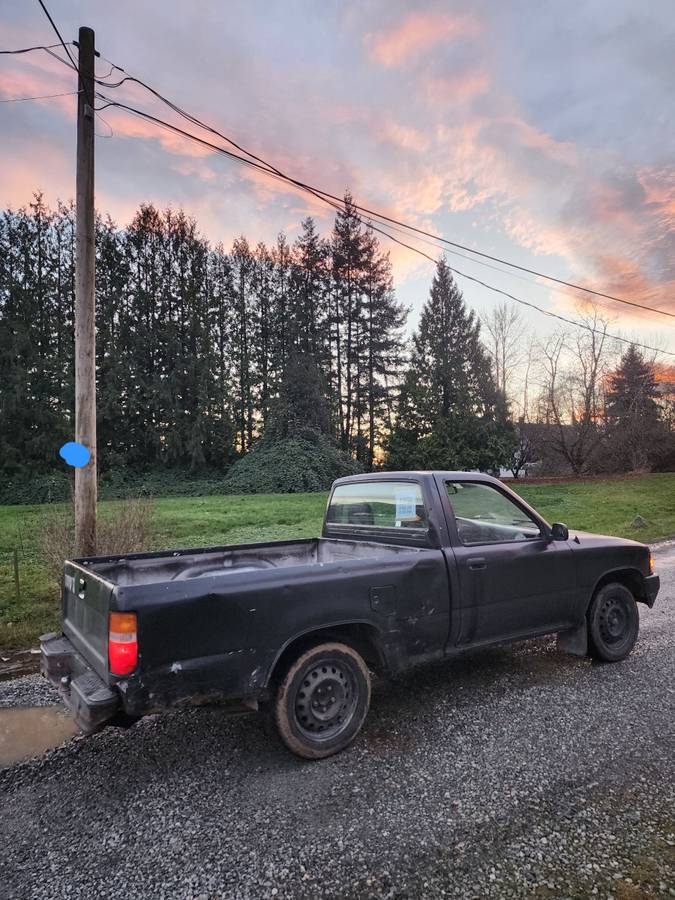 Toyota-pickup-1990-black-2