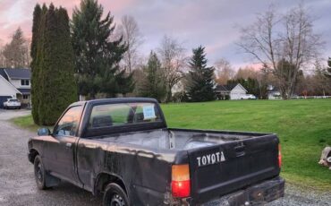 Toyota-pickup-1990-black-3