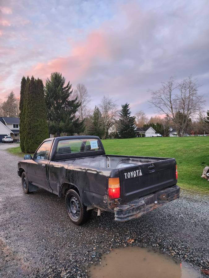 Toyota-pickup-1990-black-3