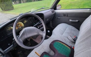 Toyota-pickup-1990-black-5