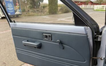 Toyota-pickup-1991-blue-9