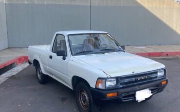 Toyota-pickup-1991-white-4