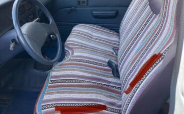 Toyota-pickup-1991-white-7