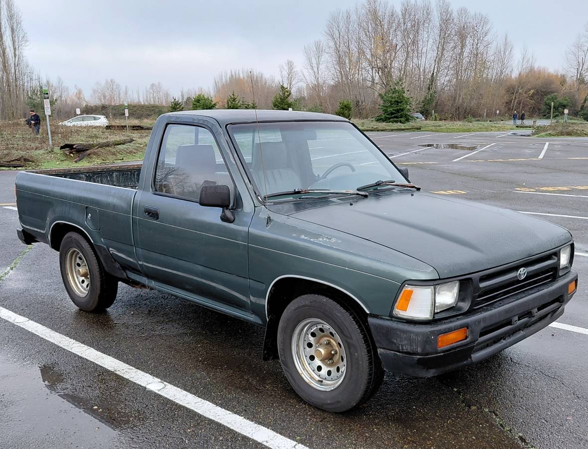 Toyota-pickup-1992-green-3