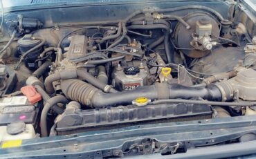 Toyota-pickup-1992-green-4