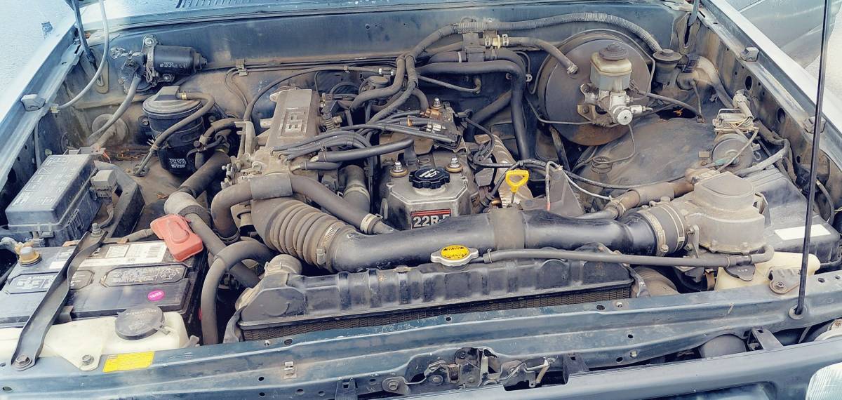 Toyota-pickup-1992-green-4