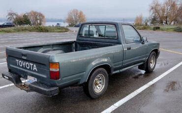 Toyota-pickup-1992-green-5