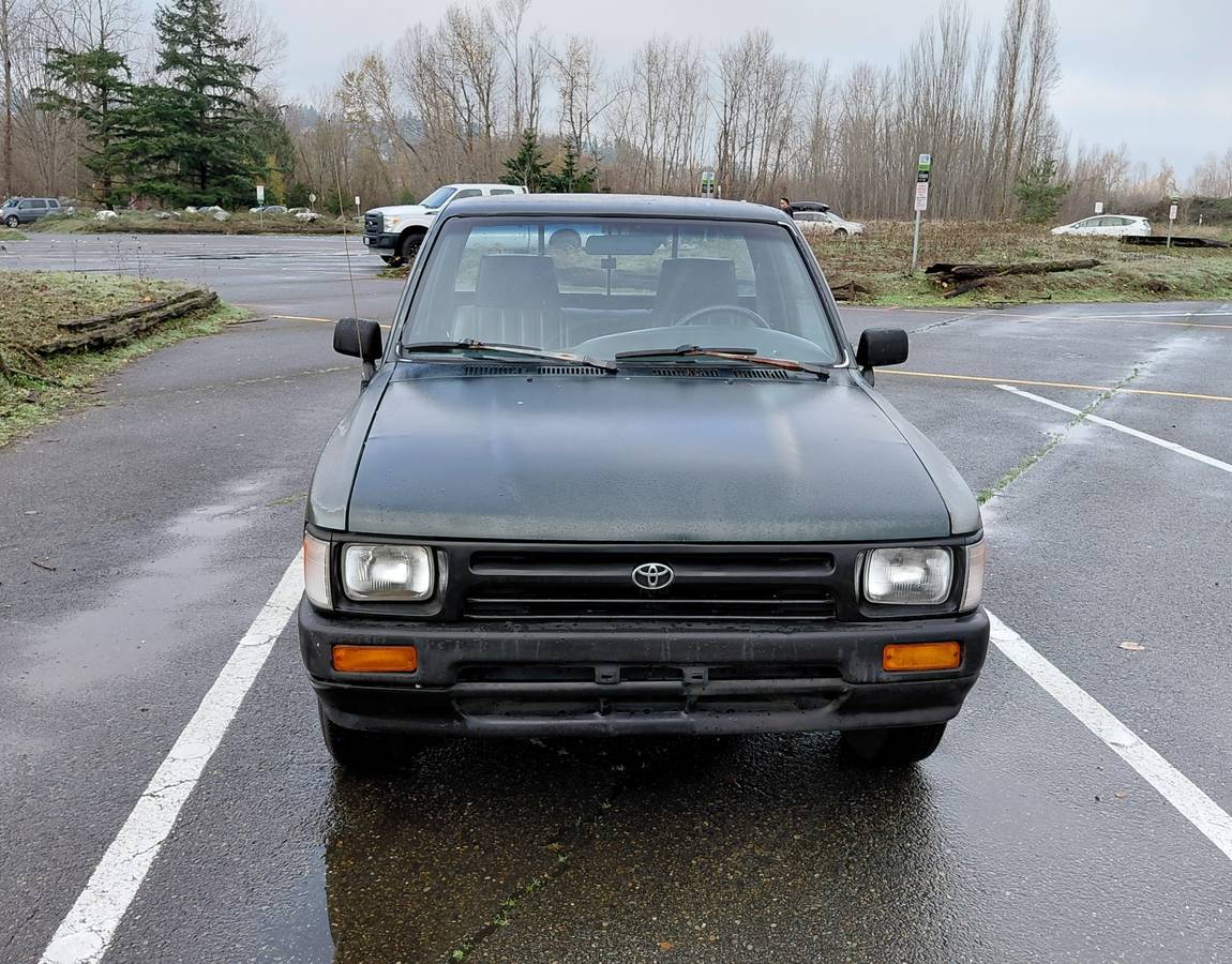 Toyota-pickup-1992-green