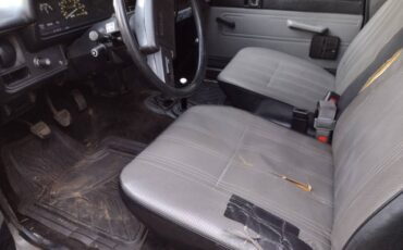 Toyota-pickup-4x4-1983-grey-7