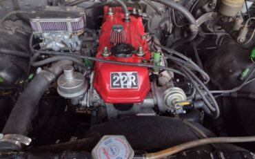 Toyota-pickup-4x4-1983-grey-9