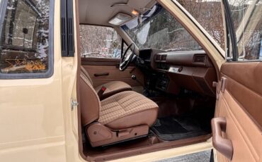 Toyota-pickup-4x4-1985-11