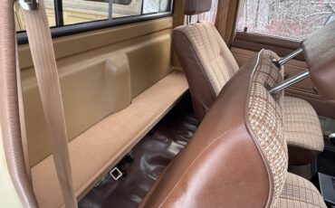 Toyota-pickup-4x4-1985-12