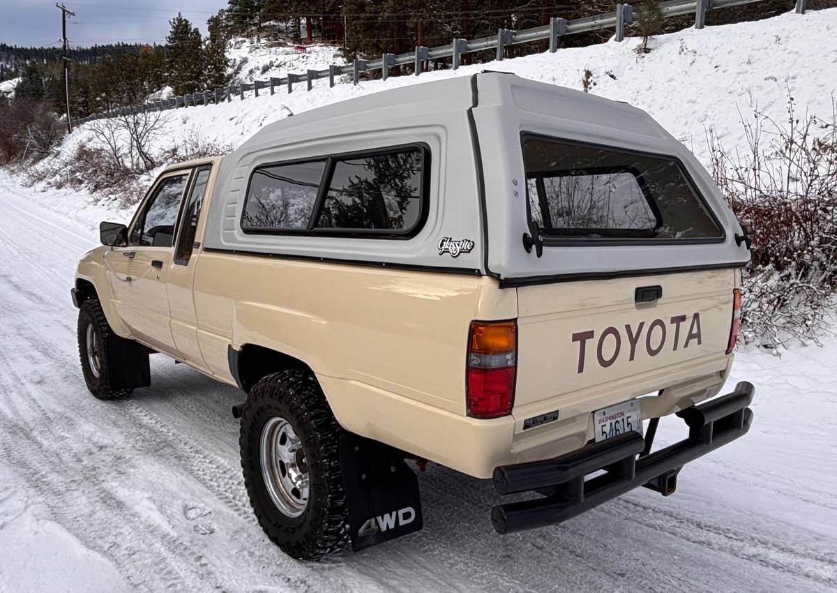 Toyota-pickup-4x4-1985-2