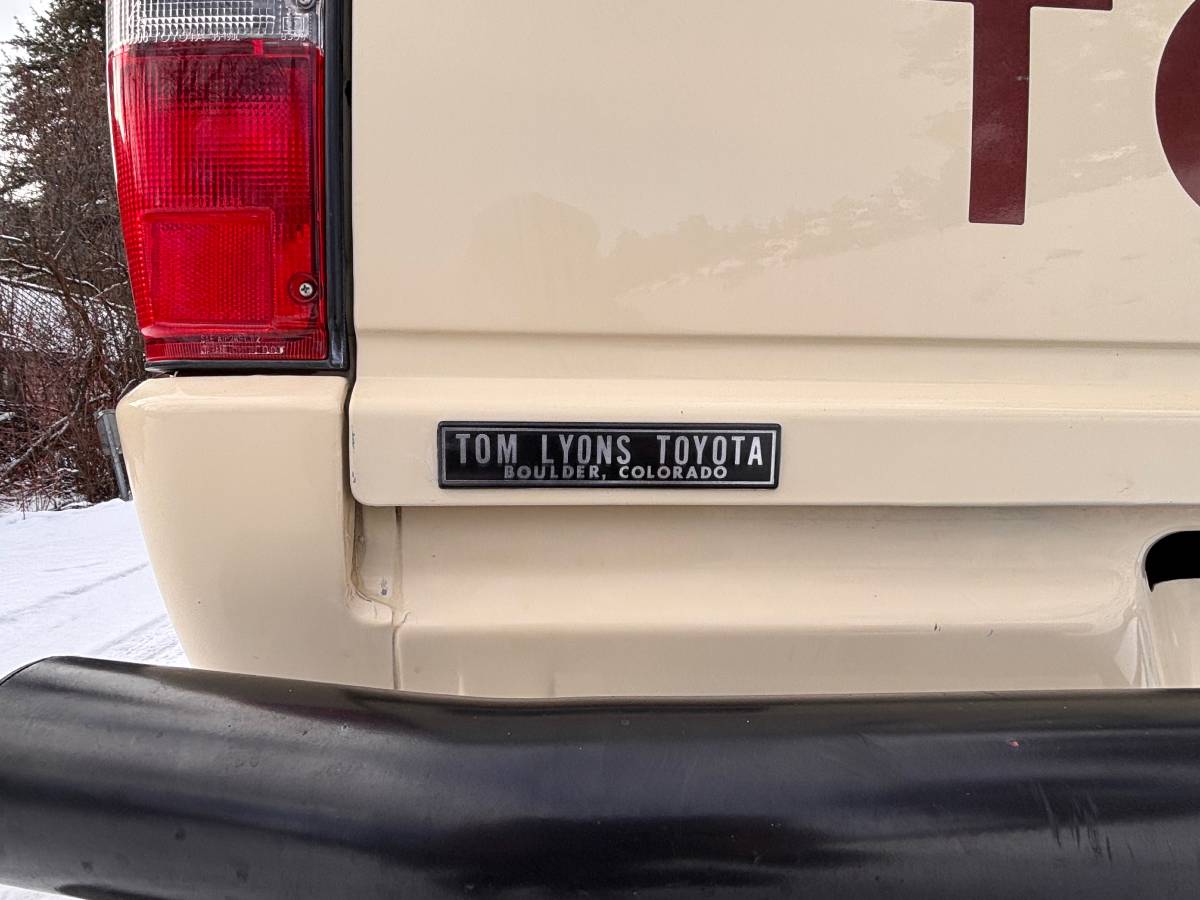 Toyota-pickup-4x4-1985-3