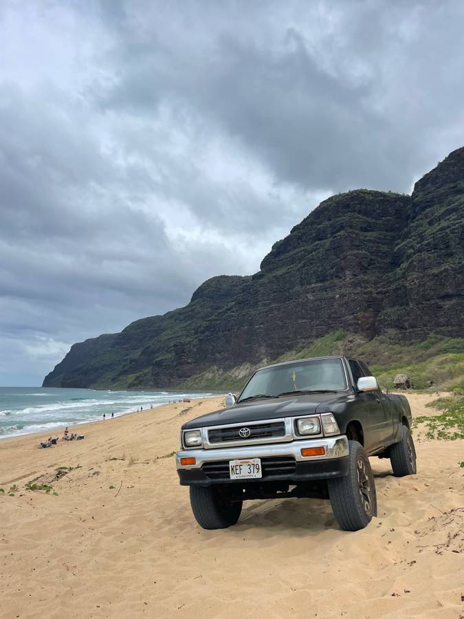 Toyota-pickup-4x4-1990-black
