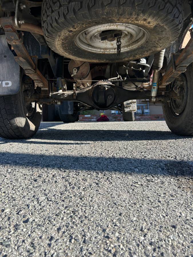 Toyota-pickup-4x4-1991-red-5