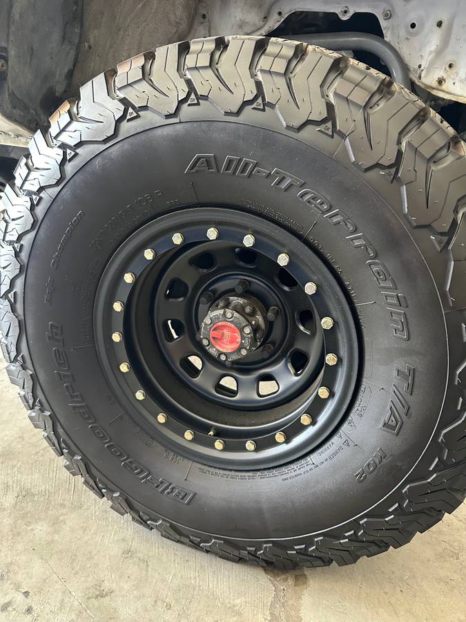 Toyota-pickup-4x4-1991-white-3