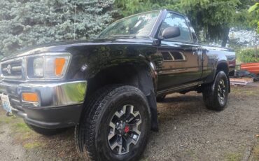 Toyota-pickup-4x4-1993-black-2