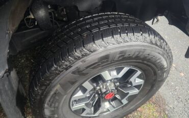 Toyota-pickup-4x4-1993-black-5