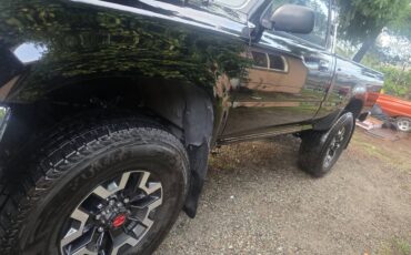 Toyota-pickup-4x4-1993-black-8