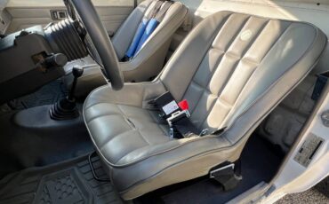 Toyota-pickup-custom-1985-10