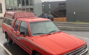 Toyota-pickup-extended-cab-1989-red