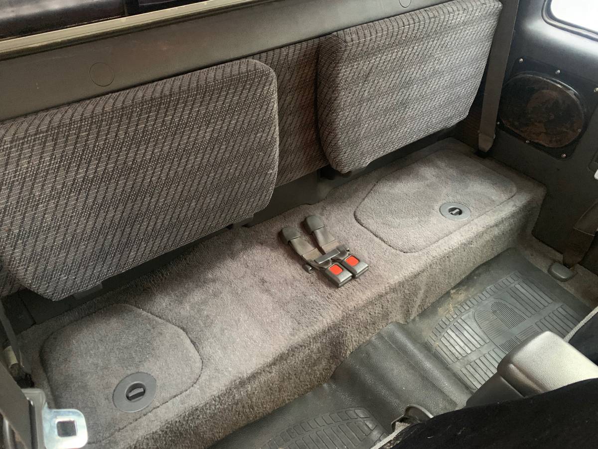 Toyota-pickup-extended-cab-1989-red-5