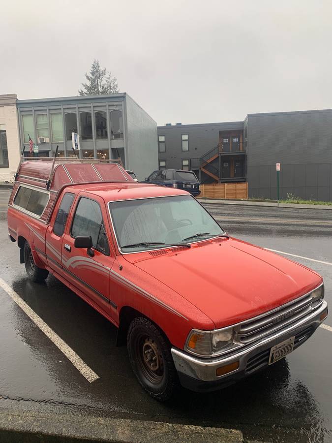 Toyota-pickup-extended-cab-1989-red