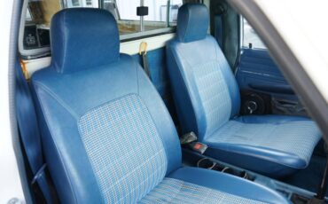 Toyota-pickup-sr5-1981-white-12