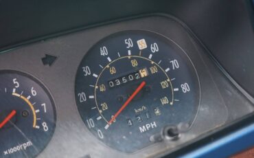 Toyota-pickup-sr5-1981-white-15