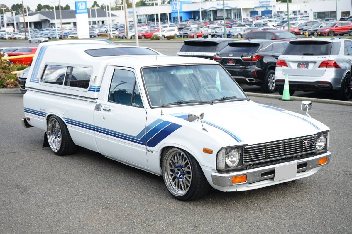 Toyota-pickup-sr5-1981-white-4