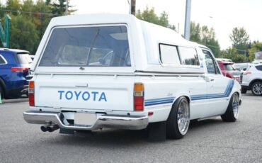 Toyota-pickup-sr5-1981-white-7