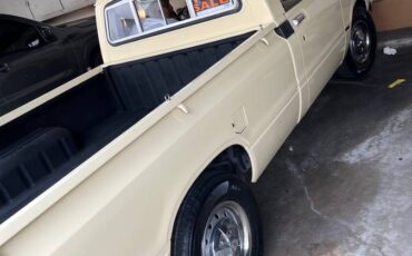 Toyota-pickup-truck-1979-3