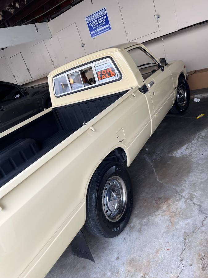 Toyota-pickup-truck-1979-3