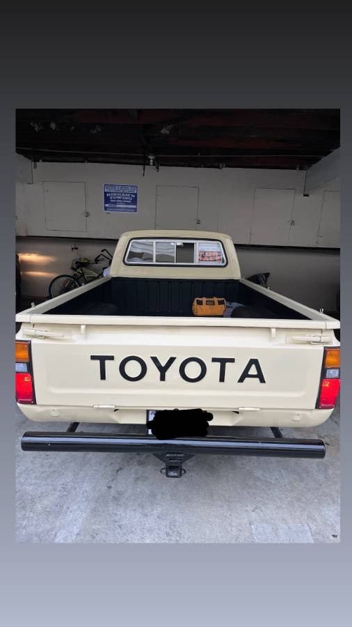 Toyota-pickup-truck-1979-7