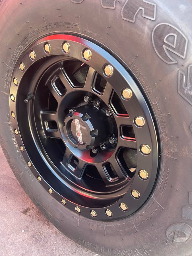 Toyota-pickup-truck-1988-custom-13