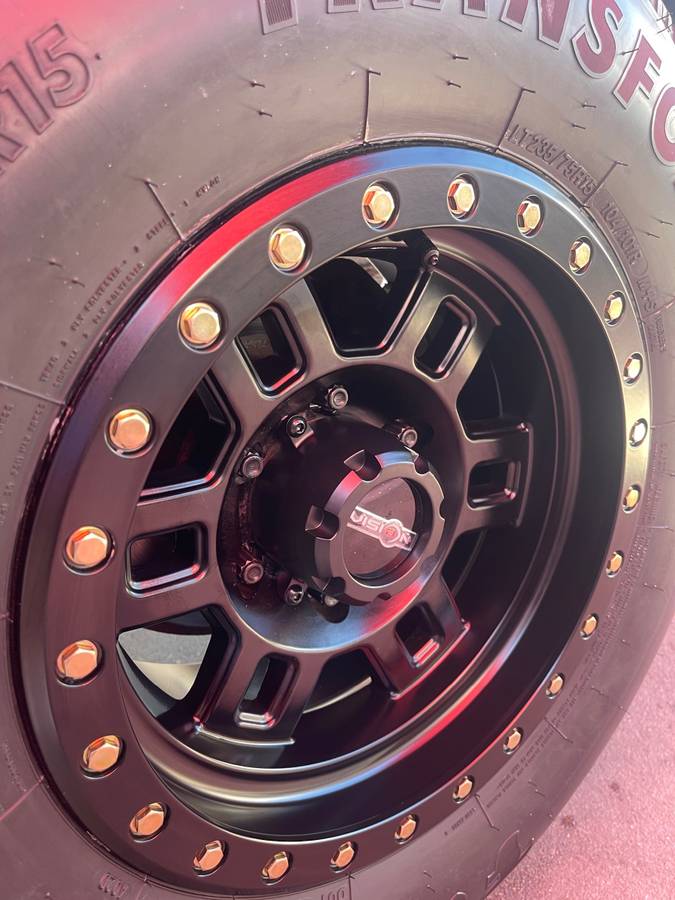 Toyota-pickup-truck-1988-custom-14