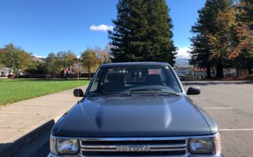 Toyota-pickup-truck-1991-grey-3