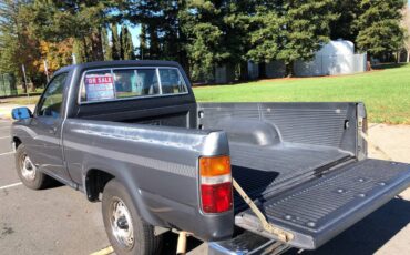 Toyota-pickup-truck-1991-grey-4