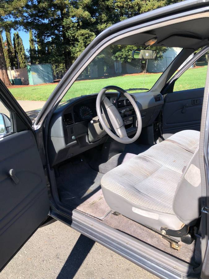 Toyota-pickup-truck-1991-grey-5