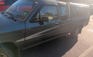 Toyota-pickup-truck-1992-2