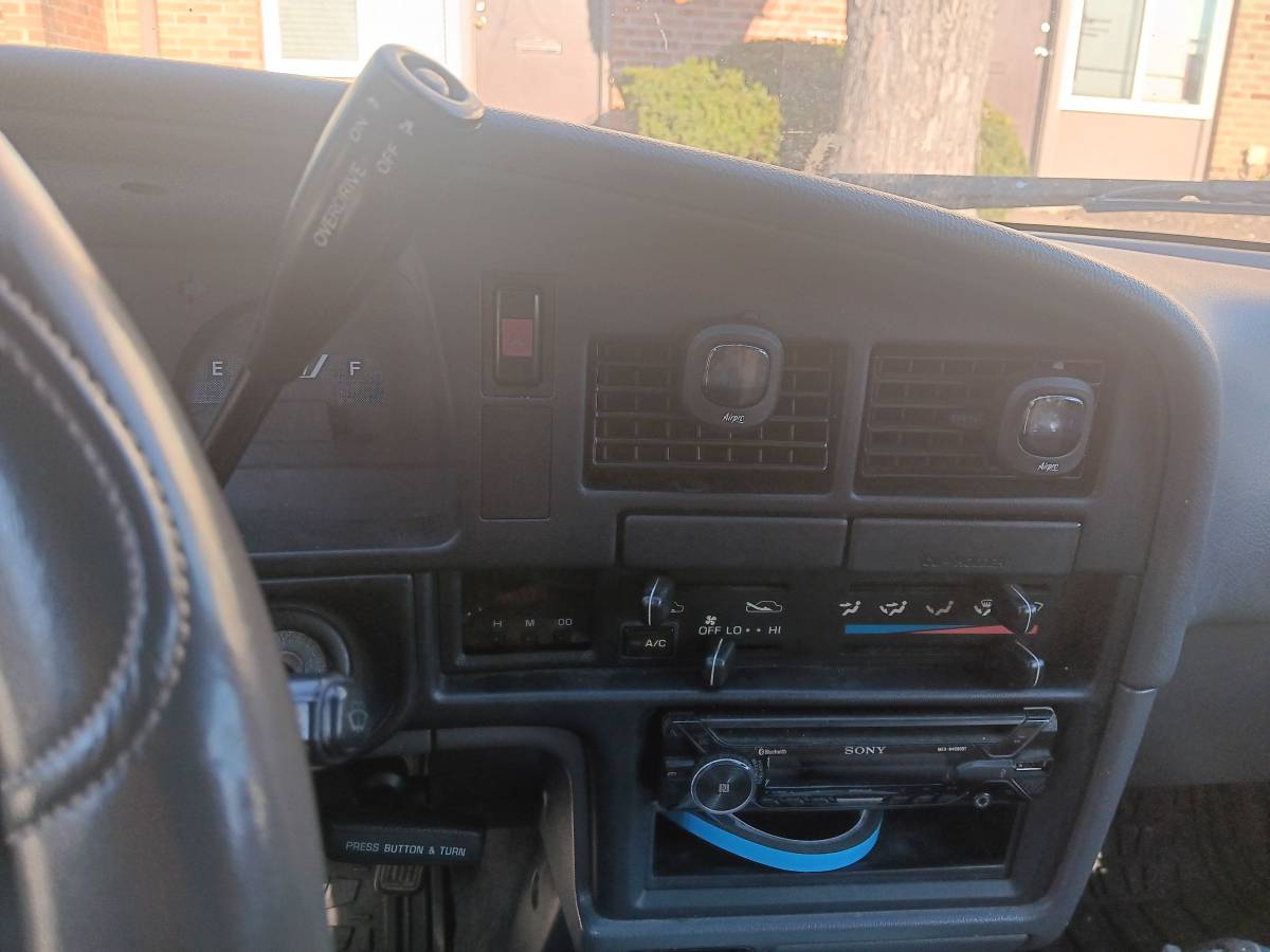 Toyota-pickup-truck-1992-6