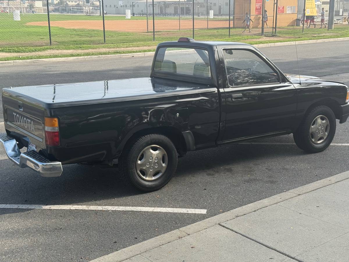 Toyota-pickup-truck-1995-4