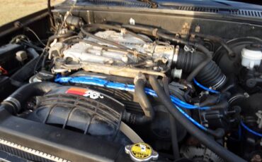 Toyota-pickup-truck-4x4-1989-black-1