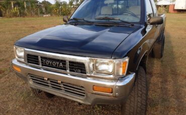 Toyota-pickup-truck-4x4-1989-black-13