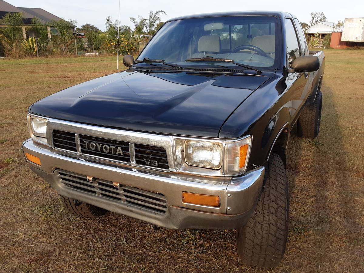 Toyota-pickup-truck-4x4-1989-black-13