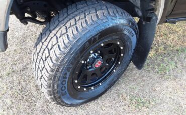 Toyota-pickup-truck-4x4-1989-black-7