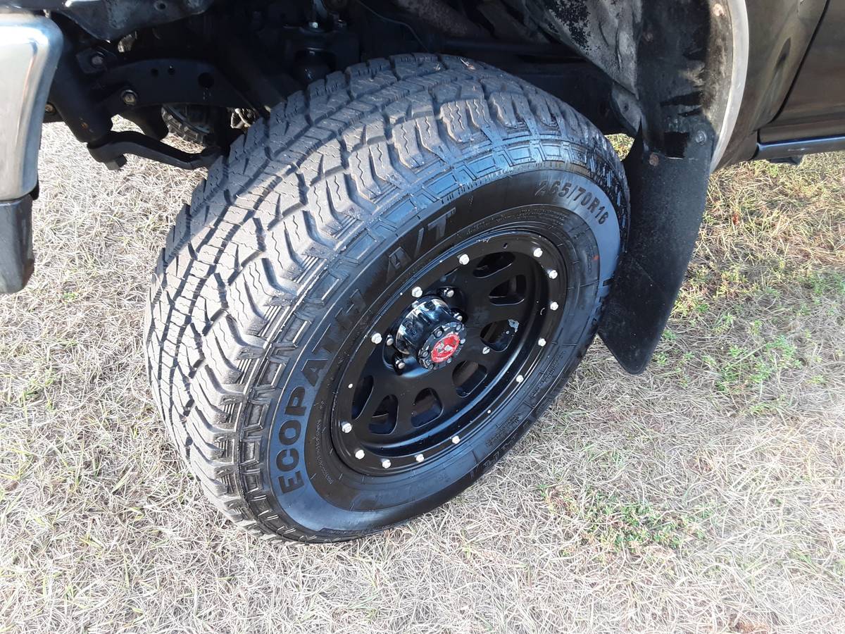 Toyota-pickup-truck-4x4-1989-black-7