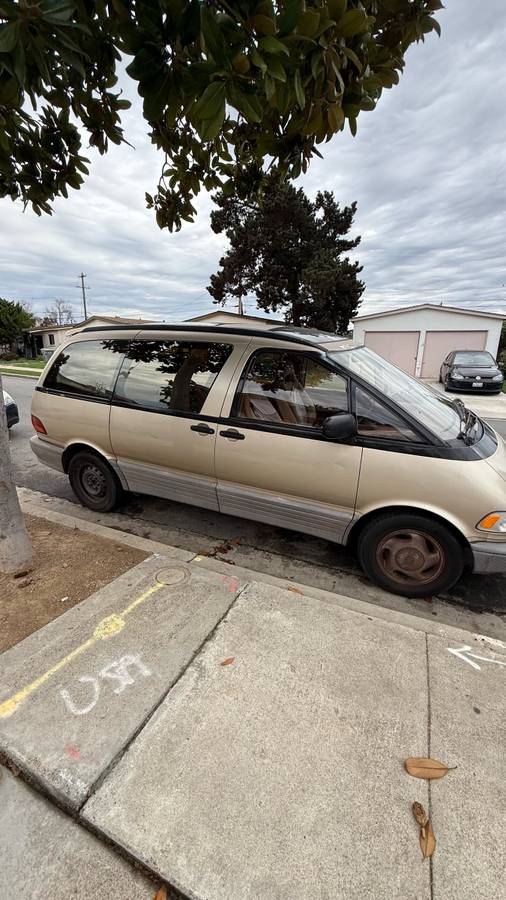 Toyota-previa-1991-brown-1
