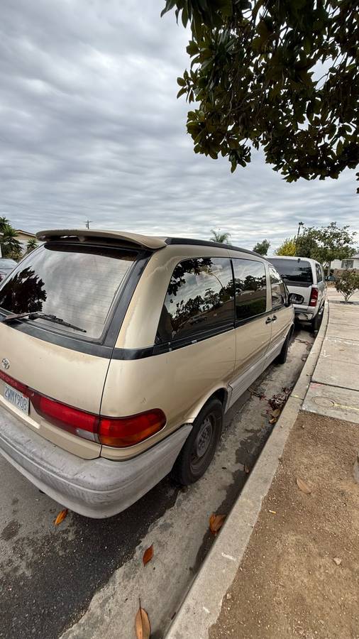 Toyota-previa-1991-brown-14